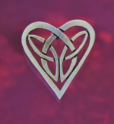 Celtic Knot Heart Pin | Heart Pin | Irish Jewelry | Valentines Gift ...
