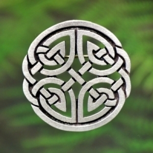 Celtic Knot Pin in Fine Pewter by Treasure Cast