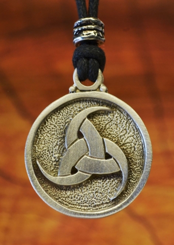 thumbnail image 2 of Viking Skaldenmet Odin Triple Horn Necklace - Viking Men... 2 of 14