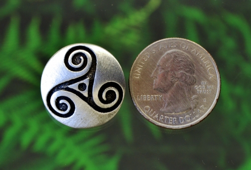 Amazon.com: Pewter Celtic Love Knot Necklace - Woven Heart
