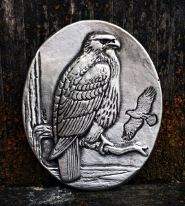 Red Tail Hawk Brooch Fine Pewter