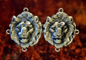 Lion Cloak Clasp | Lion Heart | King of Beasts | Crafted in Fine Pewter