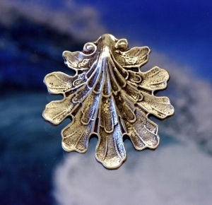 Escallop Seashell Pin