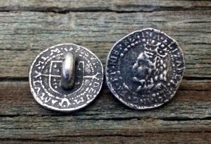 Elizabethan Penny Coin Pewter Shank Button 5/8 Inch (16 mm)
