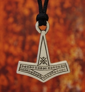 Traditional Historic Thor's Hammer Necklace | Mjolnir Pendant